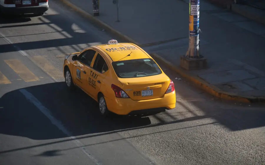 Tarifas irregulares: taxis en Oaxaca podrían pagar entre 339 y 28,285 pesos.