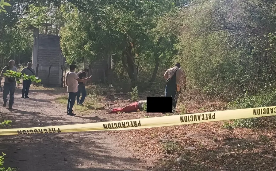 Una persona perdió la vida en la balacera.