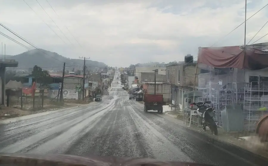 Las calles se cubrieron de blanco.