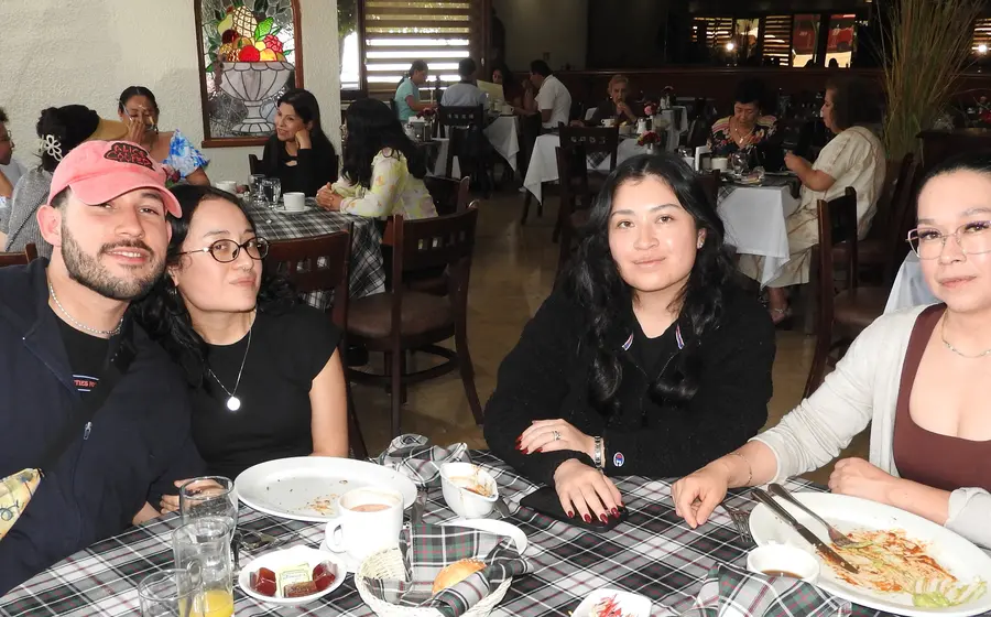 Luis Ángel Leal, Ximena Cruz, Karla Cruz y Patricia Castañeda.