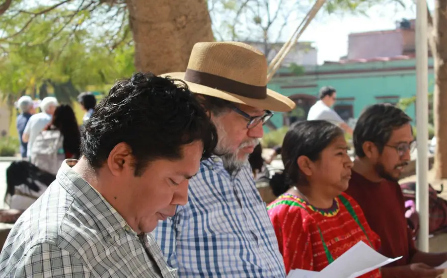 Representantes de más de 30 comunidades y organizaciones de la Mixteca reunidos durante el foro territorial para declarar sus tierras libres de minería.