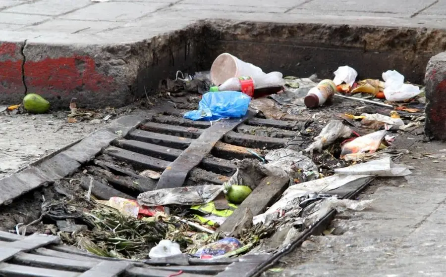 Más de 90 mil toneladas de basura sacadas de ríos y drenajes en un año.