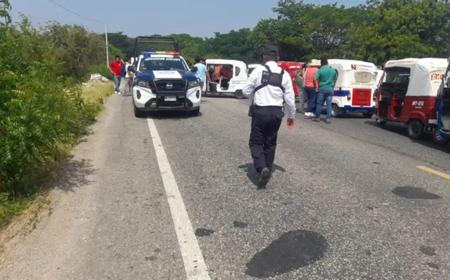 La circulación fue restablecida tras varias horas de afectación vial.