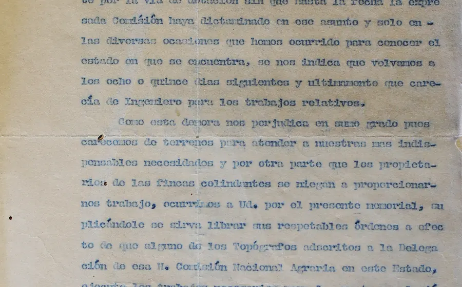 Petición presentada por el Comité Particular Ejecutivo de San Lázaro Zautla ante el Subsecretario de Agricultura y Fomento, solicitando la designación de un topógrafo para la resolución del expediente de dotación de ejidos. Fondo: Histórico I. Sección: Asuntos agrarios XII. Serie: 12. Cronología: 1922. Caja: 716. No. Exp: 1