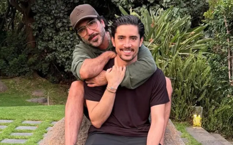 Alex agradeció el apoyo y consejos de Alejandro Fernández.