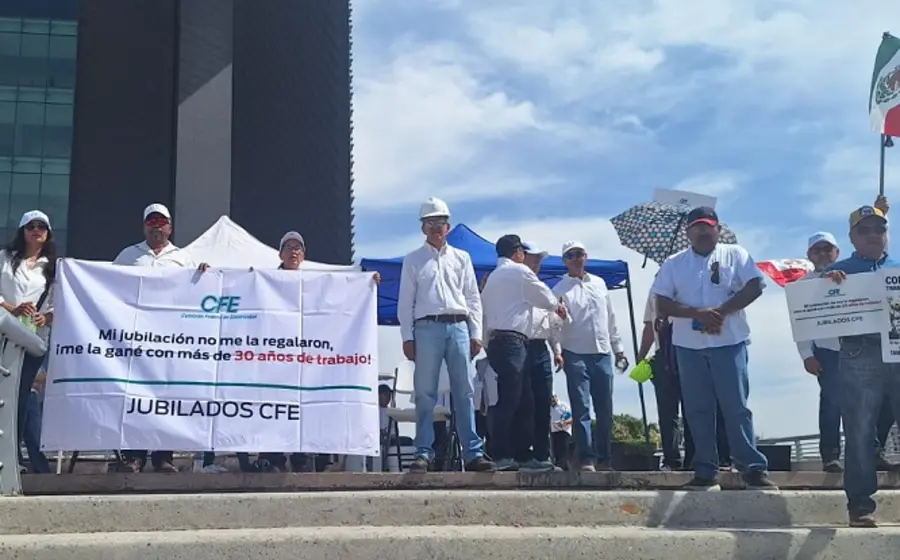 Corte protege a adultos mayores tras descuentos de hasta 79% en sus pensiones. 