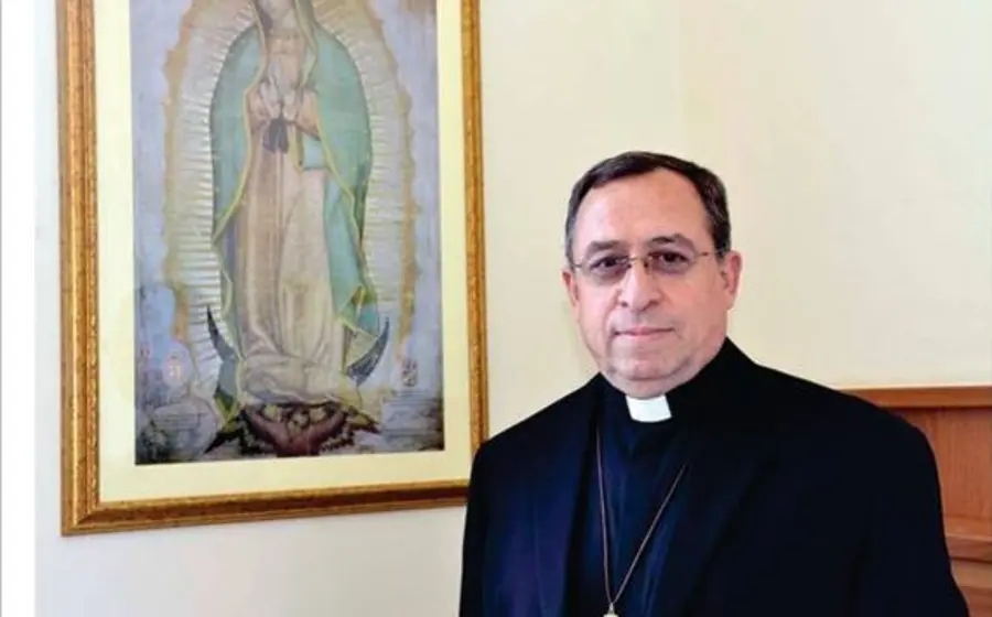 El pastor mixe llamó a no cerrar caminos a jóvenes.
