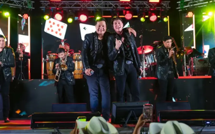 El cantante reapareció en un concierto en Nashville.