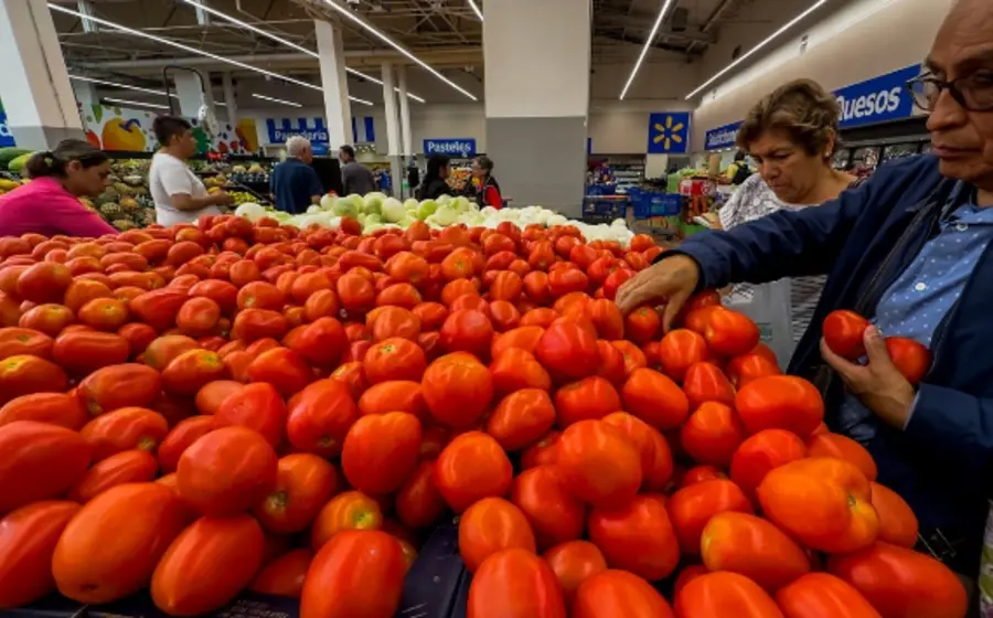 El precio del jitomate aumentó 126 por ciento en 2026.