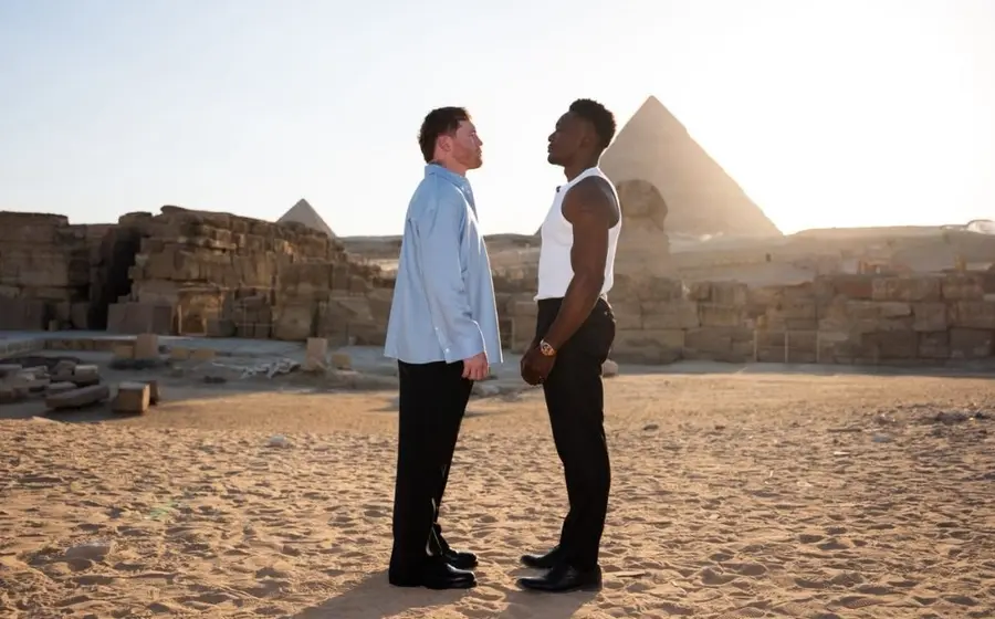 Saúl Álvarez y Christian Mbilli tuvieron su primer cara a cara al pie de las Pirámides de Egipto