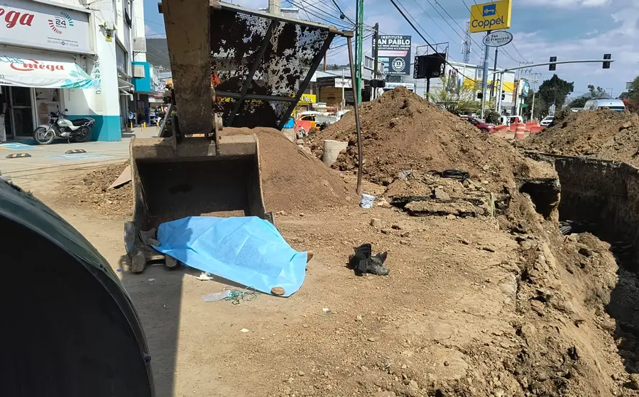  El obrero murió al quedar atrapado en la zanja.