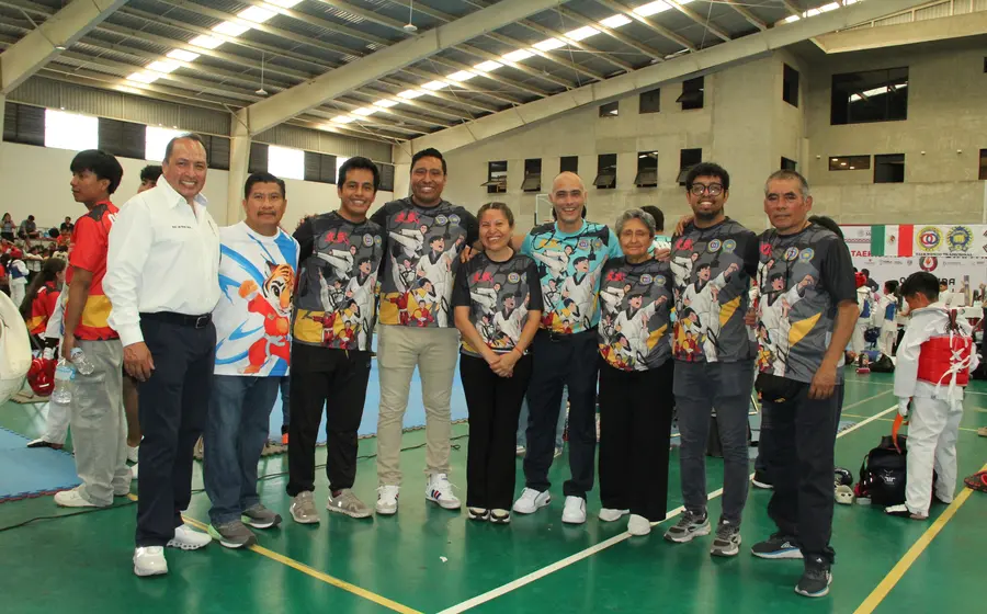 Profesores de las escuelas organizadoras de la Copa Benemérito de las Américas