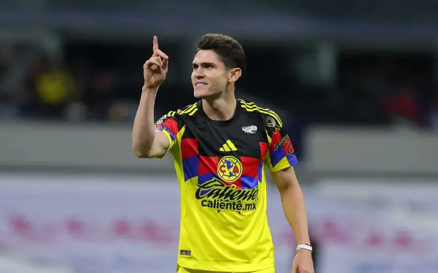 Israel Reyes podría ir al futbol italiano