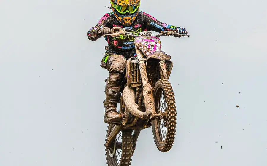 Nina Valentina Torija consiguió campeonato juvenil y subcampeonato elite