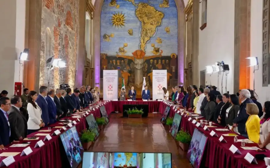 Reunión del Consejo Nacional de Autoridades Educativas (CONAEDU) donde se aprobó por unanimidad el acuerdo de la SEP para concluir el ciclo académico.