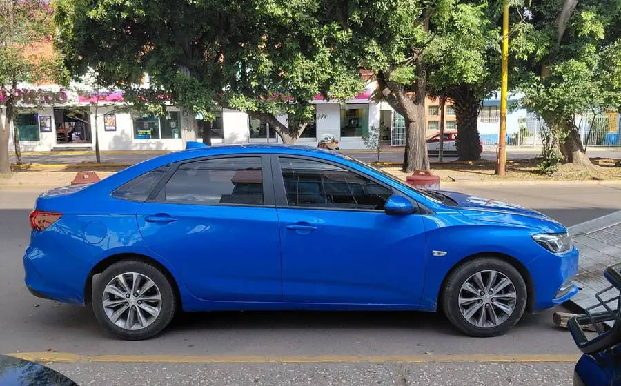 Un automóvil que contaba con reporte de robo fue asegurado por las autoridades en la agencia de Santa Rosa Panzacola.