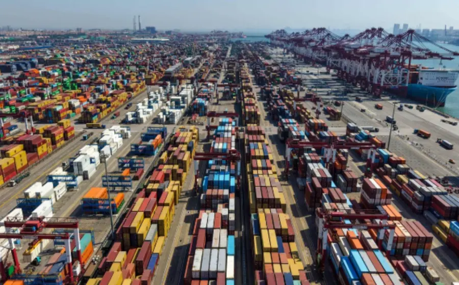 Imagen que representa el sólido crecimiento de las exportaciones de China, las cuales aumentaron un 14.1 por ciento durante el mes de abril.