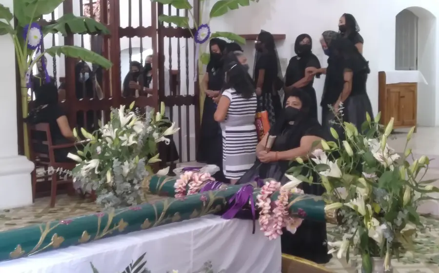 Los barrios de Tehuantepec celebran a sus santos patronos con gran devoción, como parte de las tradicionales y ancestrales fiestas de la comunidad.