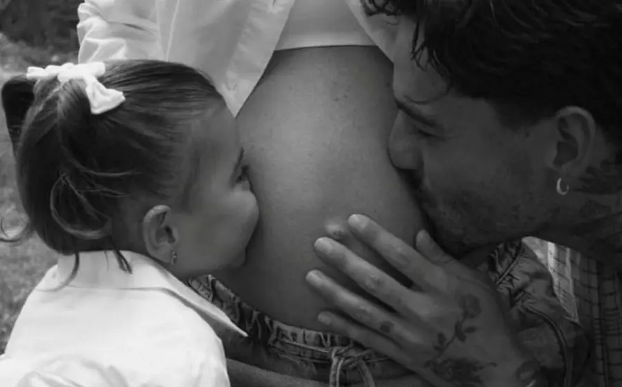 El cantante Maluma en la fotografía con la que confirmó a sus fans que se convertirá en padre por segunda ocasión.