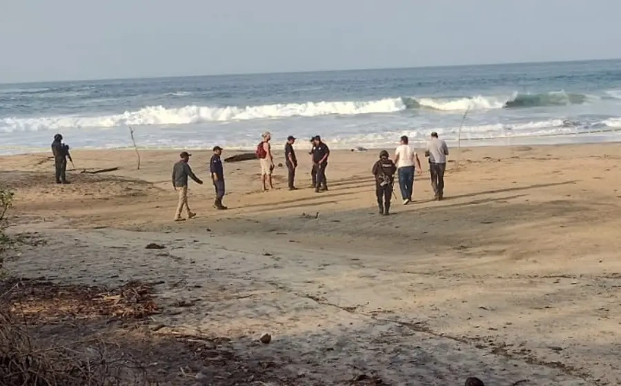 Una mujer fue asesinada a puñaladas en la Playa Aragón, perteneciente al municipio de San Pedro Pochutla, en la costa de Oaxaca.