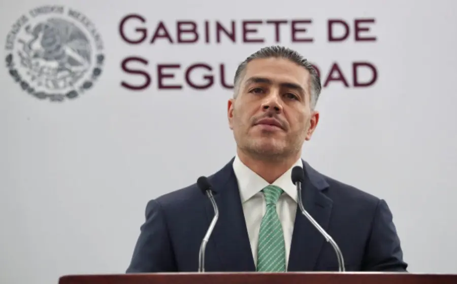 Omar García Harfuch, secretario de Seguridad y Protección Ciudadana, en un retrato fotográfico relacionado a la seguridad nacional de México.