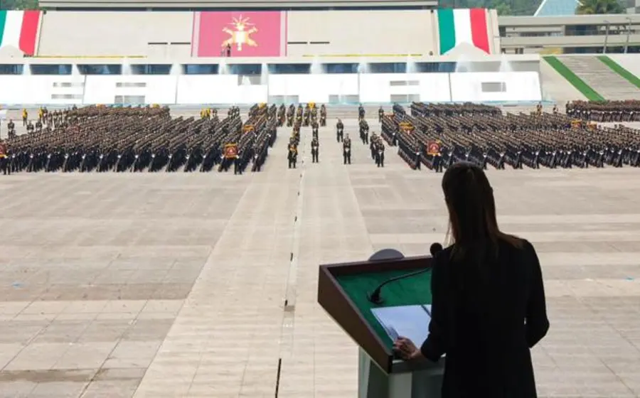 La Presidenta Claudia Sheinbaum encabezando la ceremonia de conmemoración por el 106 Aniversario de la Columna de la Legalidad en México.