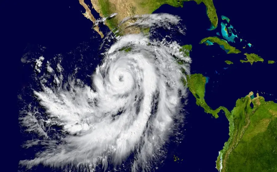 Personal de Protección Civil de Oaxaca en alerta, activando los protocolos de seguridad ante la próxima temporada de lluvias y ciclones en el Pacífico.
