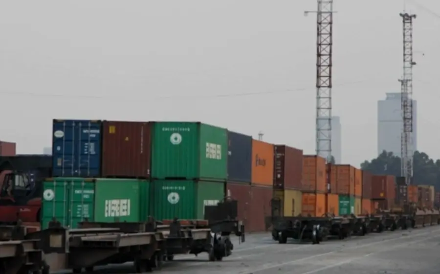 El intercambio comercial entre México y Estados Unidos alcanzó una cifra récord de 231 mil millones de dólares durante el primer trimestre del año.