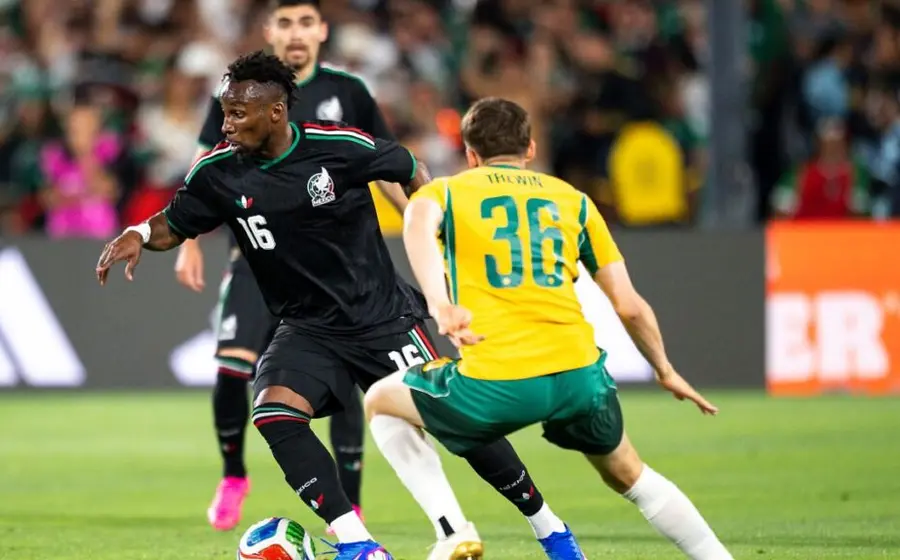 La selección de fútbol de México celebra su segundo triunfo consecutivo en un partido de preparación antes de la Copa del Mundial.