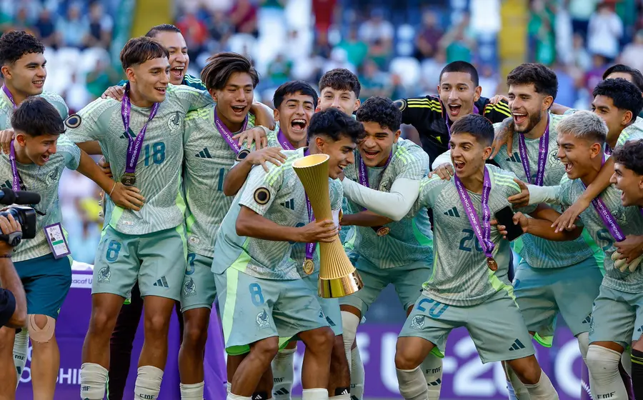 La Selección de México Sub 20 se prepara para el Premundial, buscando su boleto para el Mundial y los Juegos Olímpicos.