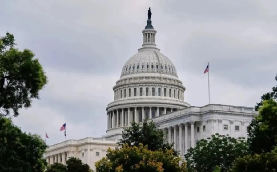 Senadores republicanos durante una sesión en la que rechazaron apoyar una ofensiva militar en Cuba, pidiendo concentrar esfuerzos en el conflicto con Irán.