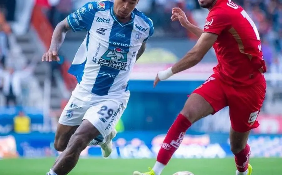 Los jugadores de los Tuzos del Pachuca celebran su avance a las semifinales del torneo Clausura 2026 después de eliminar al Toluca.