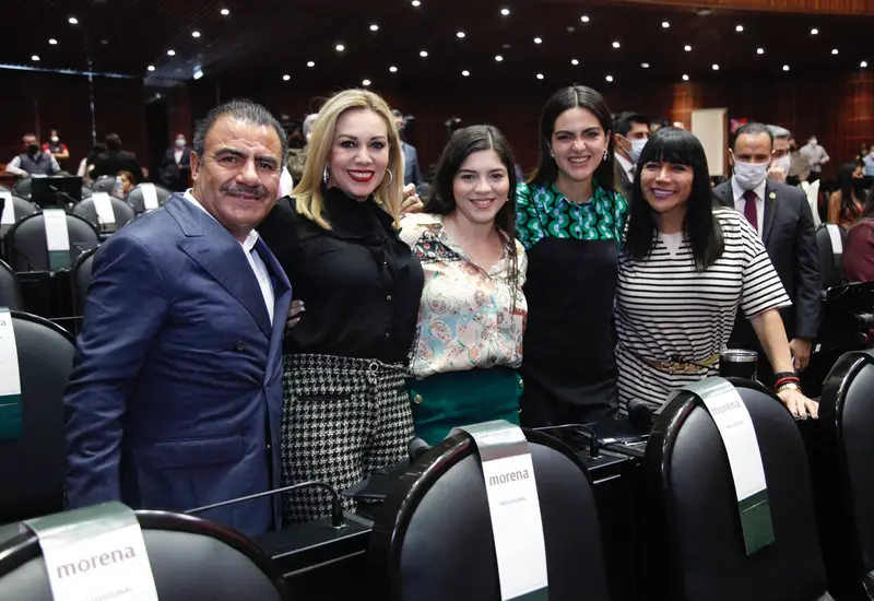 Armando Contreras y legisladoras