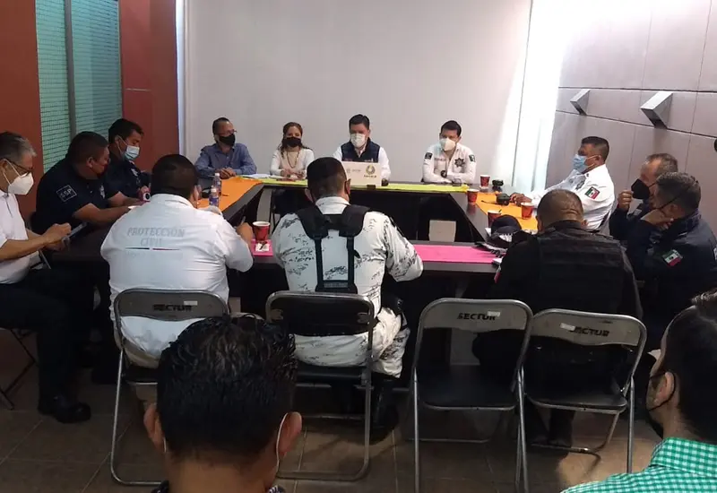 Junta con dependencias de seguridad