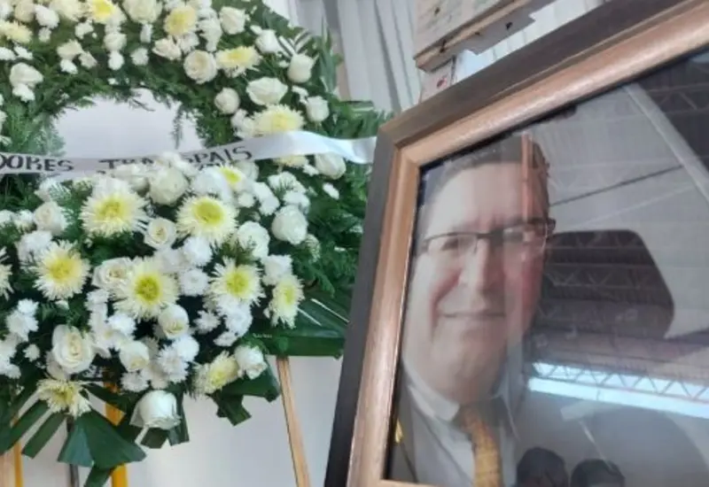 Funeral del operador de autobús
