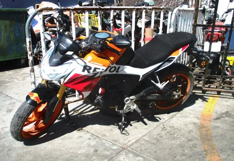 Moto con reporte de robo.