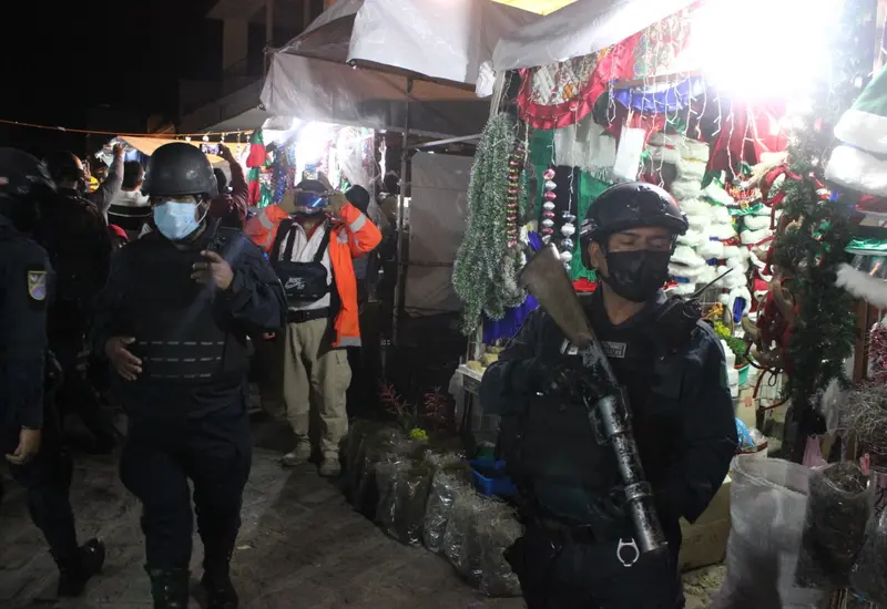 Policías realizan operativo en Oaxaca
