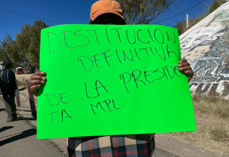Persona protestando