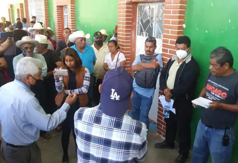 ciudadanos protestan