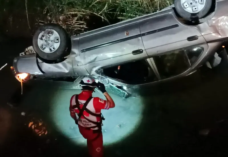 Aplastado por su auto