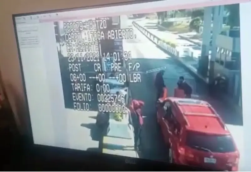 Cámaras de seguridad muestran camioneta y manifestantes