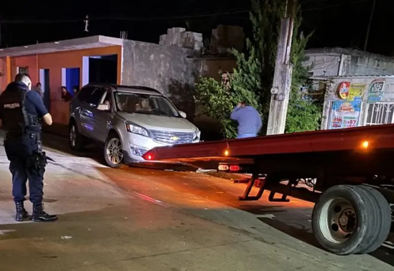 Al parecer el exlegislador conducía una camioneta a exceso de velocidad  y en estado de ebriedad.
