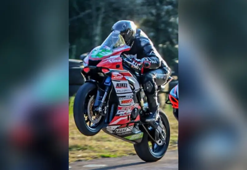 Piloto en moto