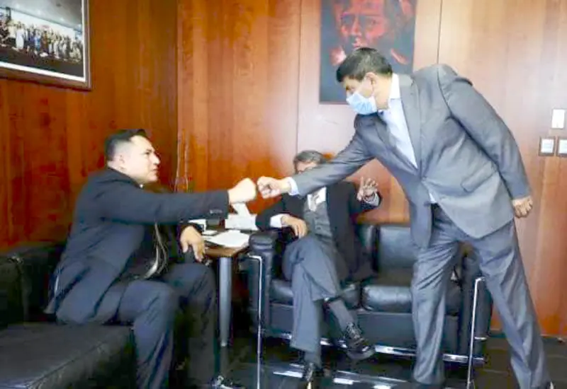 Salomón Jara y el Canelo