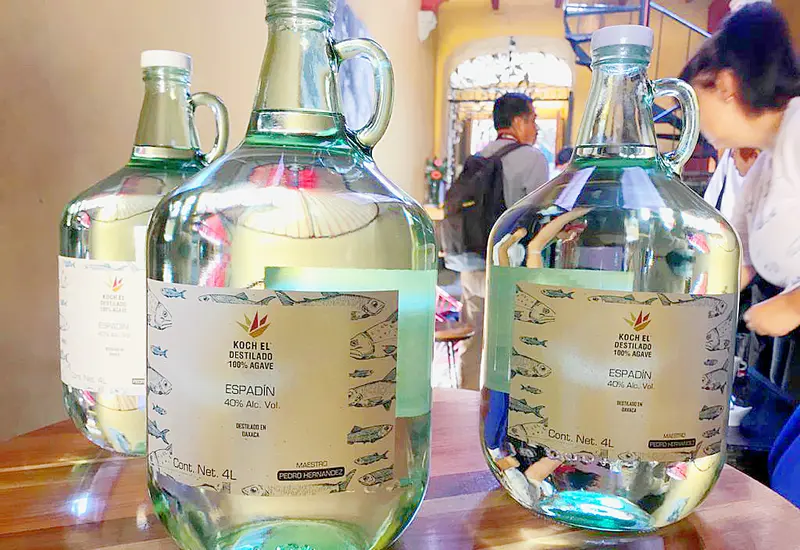 botellas_de_mezcal
