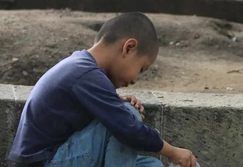 Niño de escasos recursos en Oaxaca