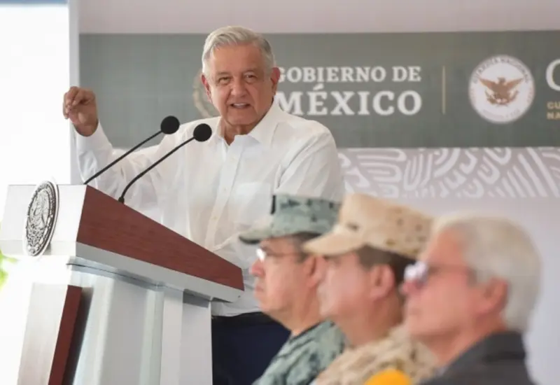 AMLO dando su conferencia de prensa
