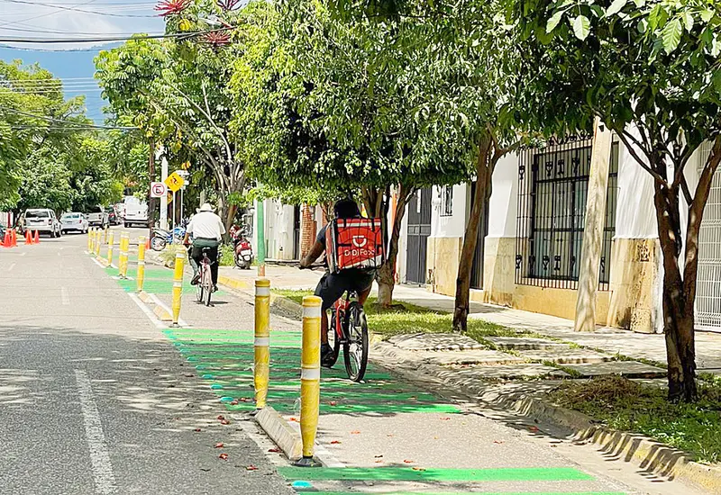 Las vías buscan dar mayor seguridad a las personas que se trasladan en bicicleta por diversos puntos de la ciudad. Foto: Cortesía