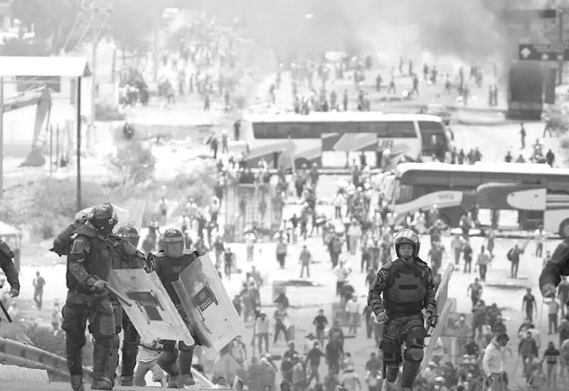 Señala dirigente que se trata únicamente de mandos operativos participantes en los sucesos de violencia de Asunción Nochixtlán. (EL PAÍS) 