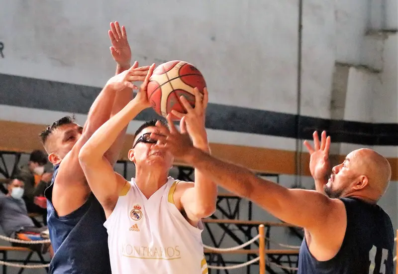 Jugadores de basquetbol